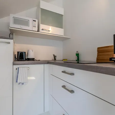 Whats-App Self Check-In - Leoben Apartments Daire *