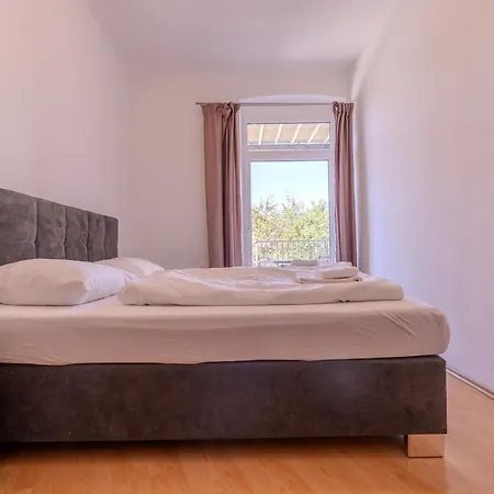 Whats-App Self Check-In - Leoben Apartments * Leoben (Styria)