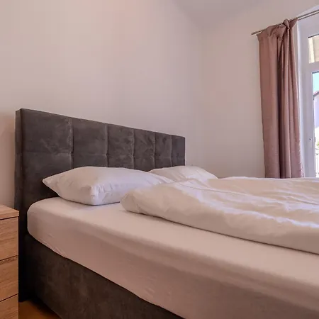 Whats-App Self Check-In - Leoben Apartments