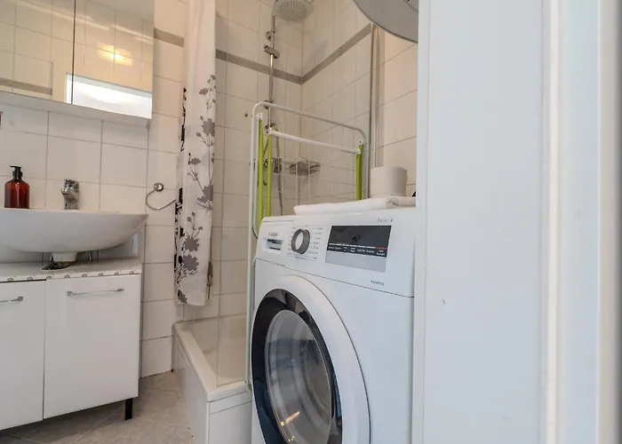 Whats-App Self Check-In - Leoben Apartments Apartment